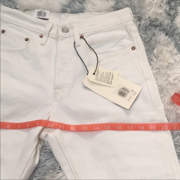 NWT 501 Levi’s white jeans. - Picture 9 of 16